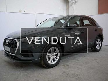 Audi Q3 35 TFSI 150cv MHEV Stronic Business