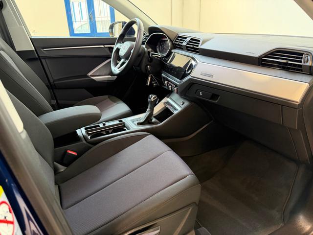 AUDI Q3 35 TDI S tronic Identity Black