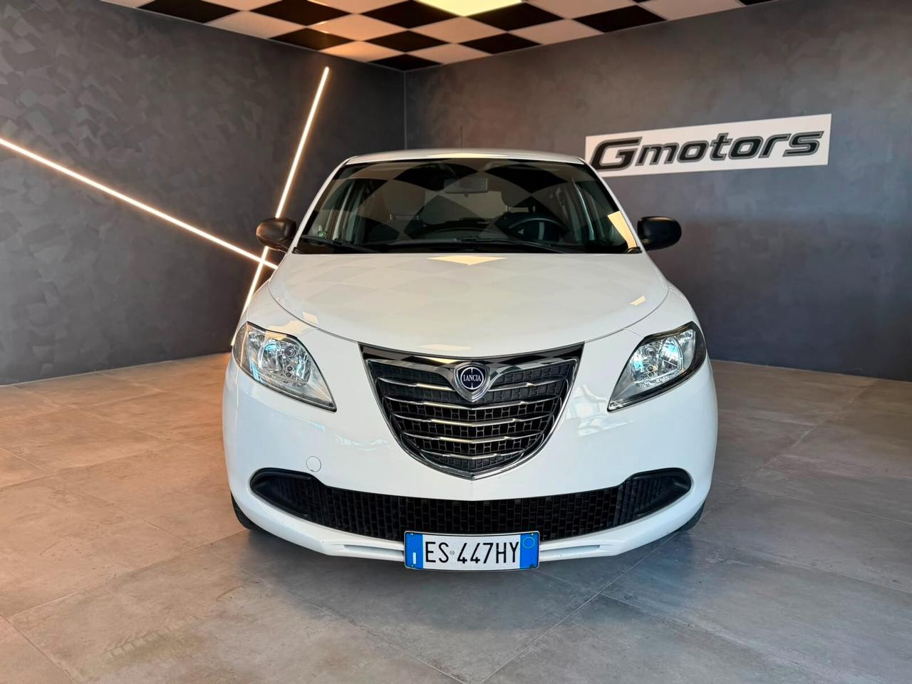 Lancia Ypsilon 1.2 69 CV 5 porte Elefantino