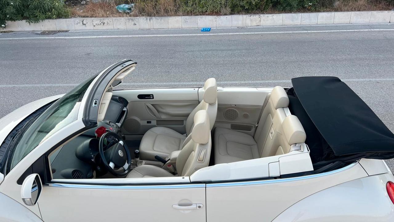 Volkswagen New Beetle 1.6 102 CV Cabriolet