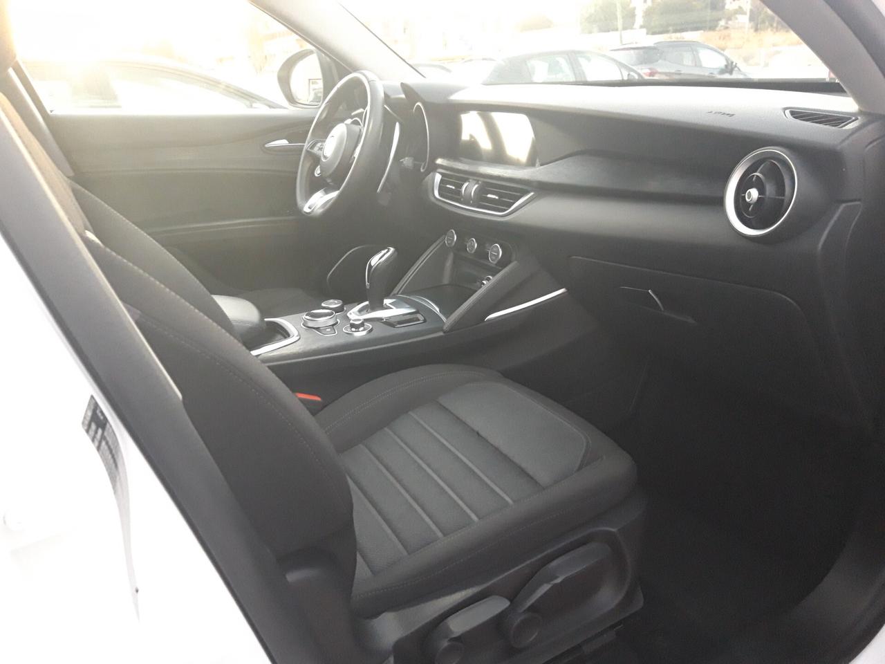 Alfa Romeo Stelvio 2.2 Turbodiesel 190 CV AT8 RWD Business