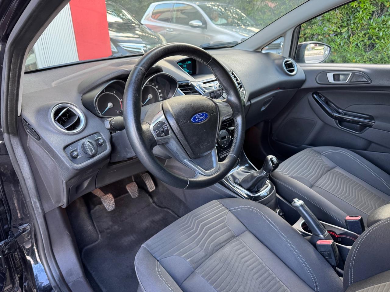 Ford Fiesta 1.5 TDCi 75CV 5 porte Titanium