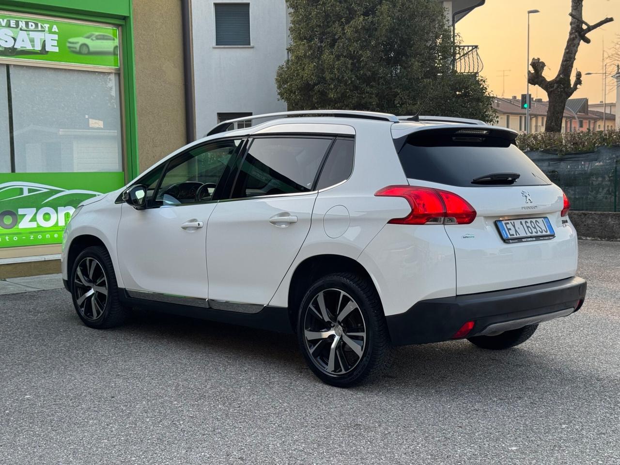 Peugeot 2008 1.6 e-HDi 92 CV Stop&Start Urban Cross