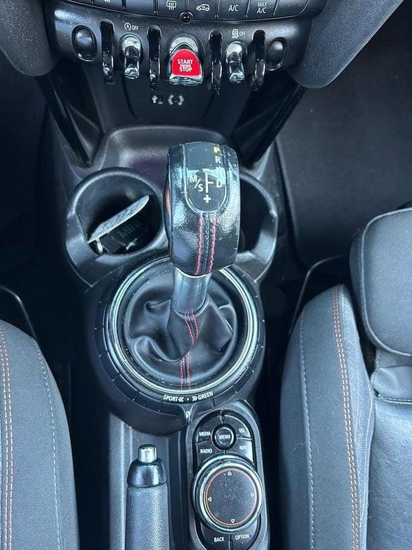 MINI Mini IV F55-F56 2014 5 Porte 2.0 Cooper SD Auto