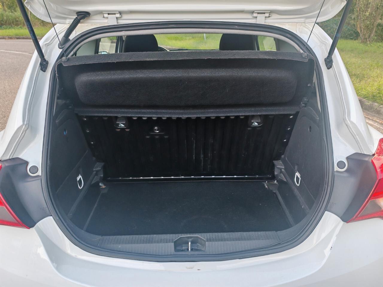 Opel Corsa 1.3 CDTi b-Color Incidentata