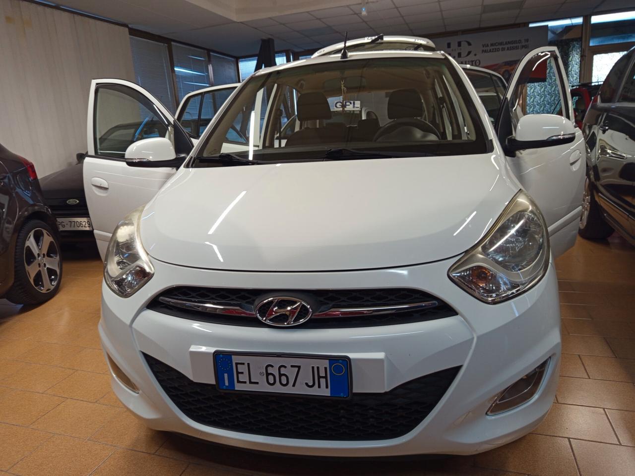 Hyundai i10 1.1 benzina, 100 Mila chilometri. Ok neopatentati