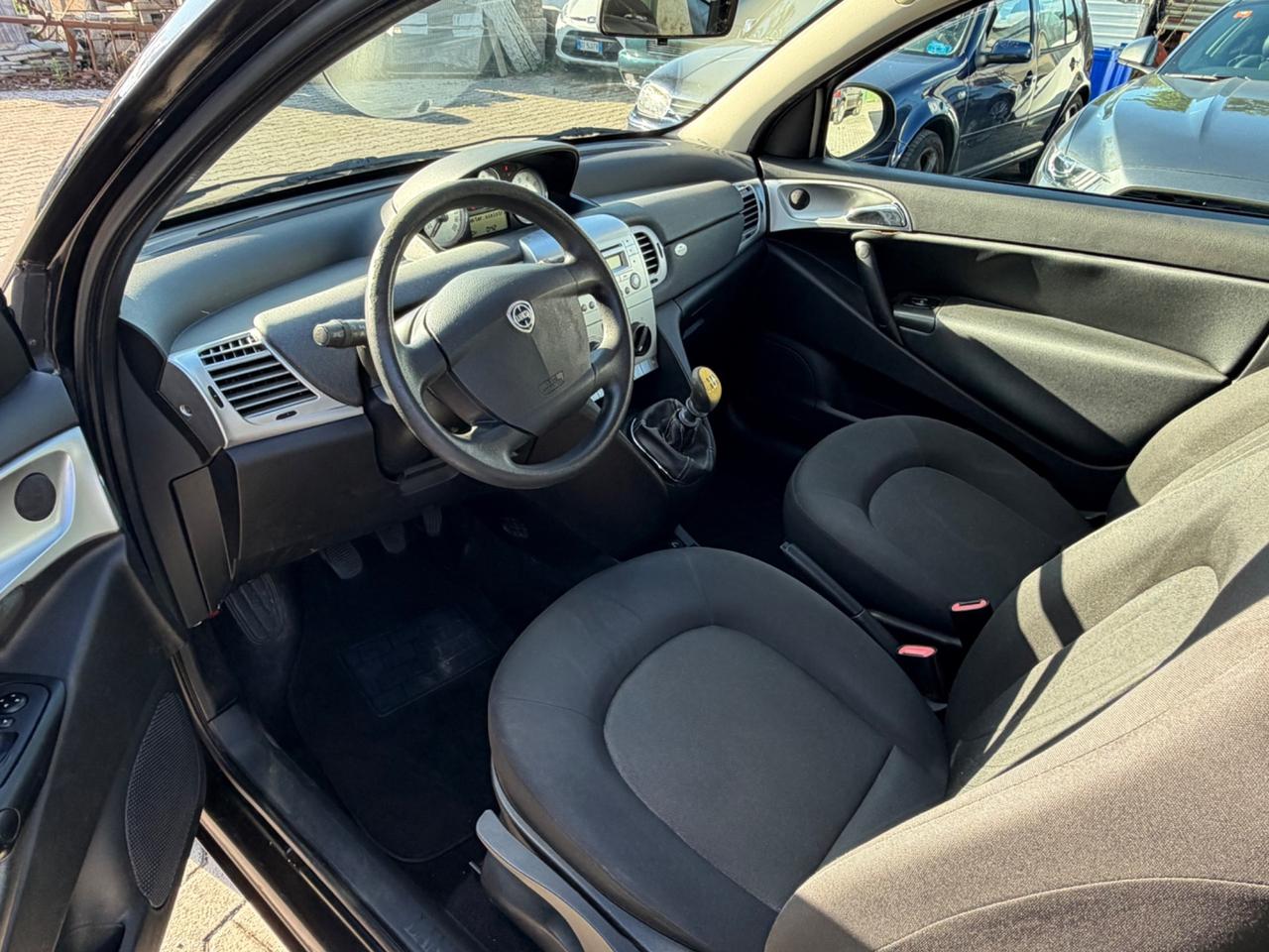 Lancia Ypsilon 1.2 69 CV 5 porte S&S Platinum