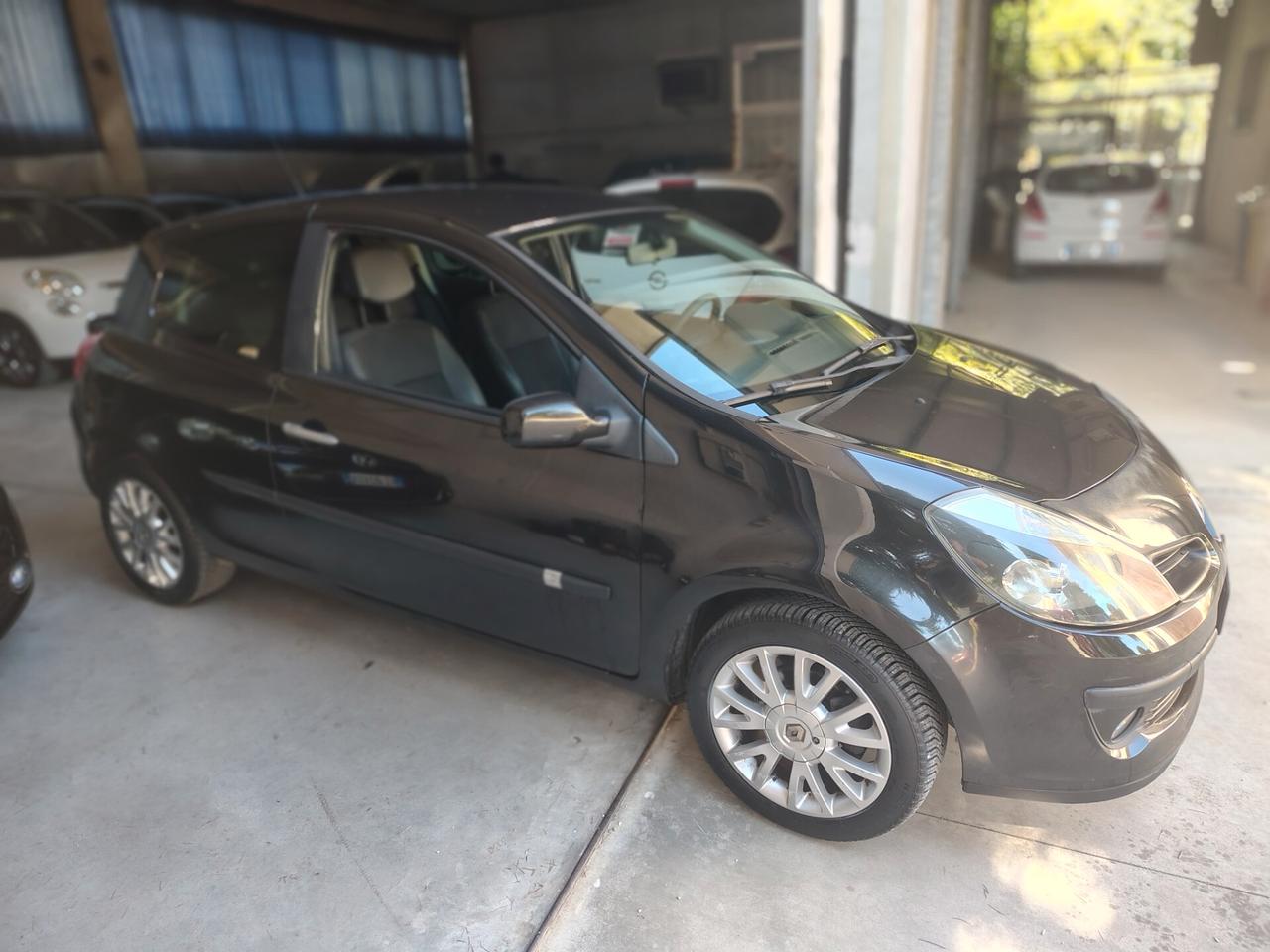 Renault Clio 1.2 16V 3 porte Le Iene