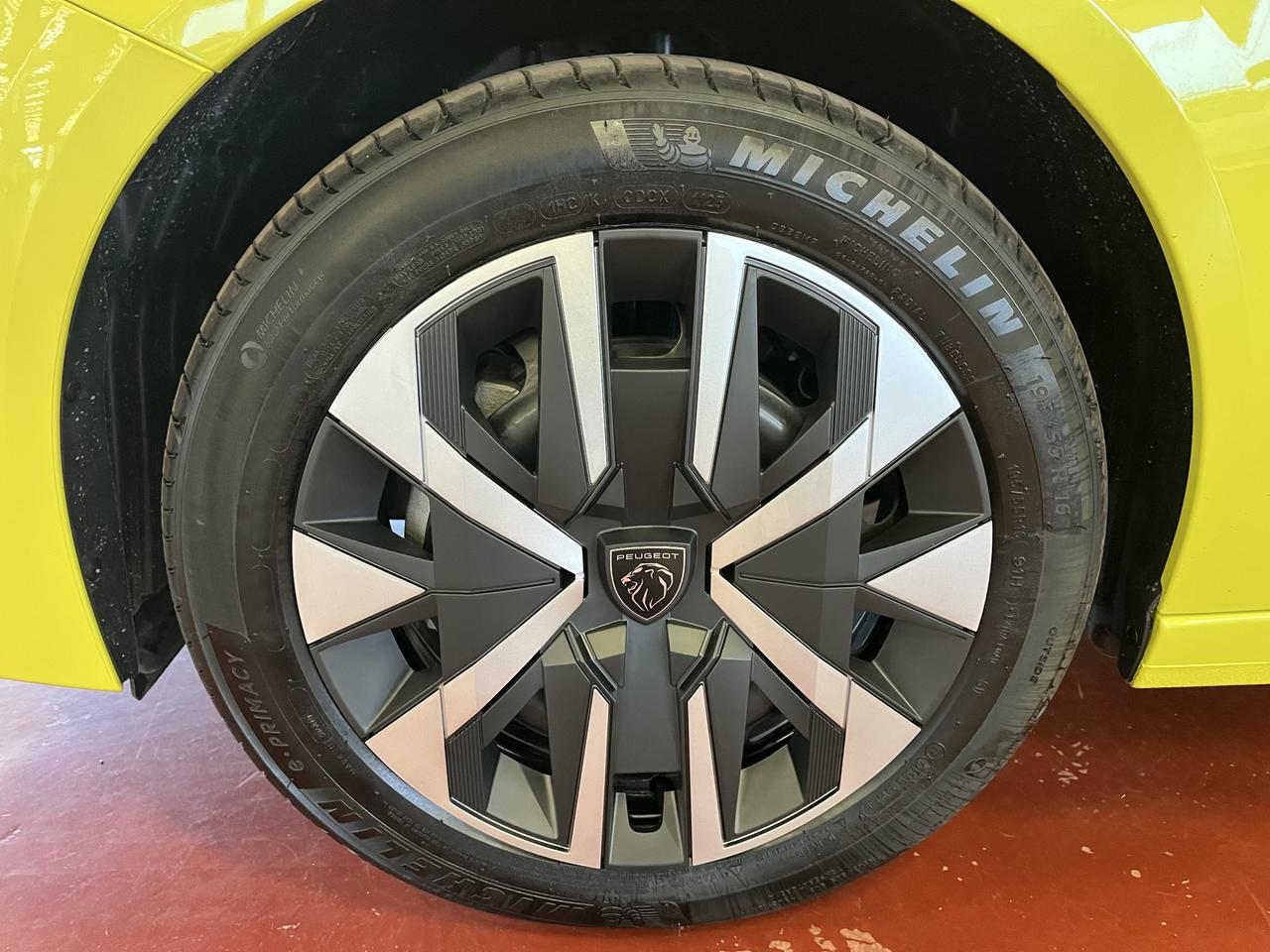 PEUGEOT 208 5P - STYLE PureTech 100 S&S