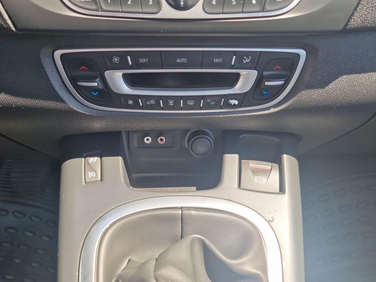 RENAULT SCENIC 1.5 7 POSTI DYNAMIC