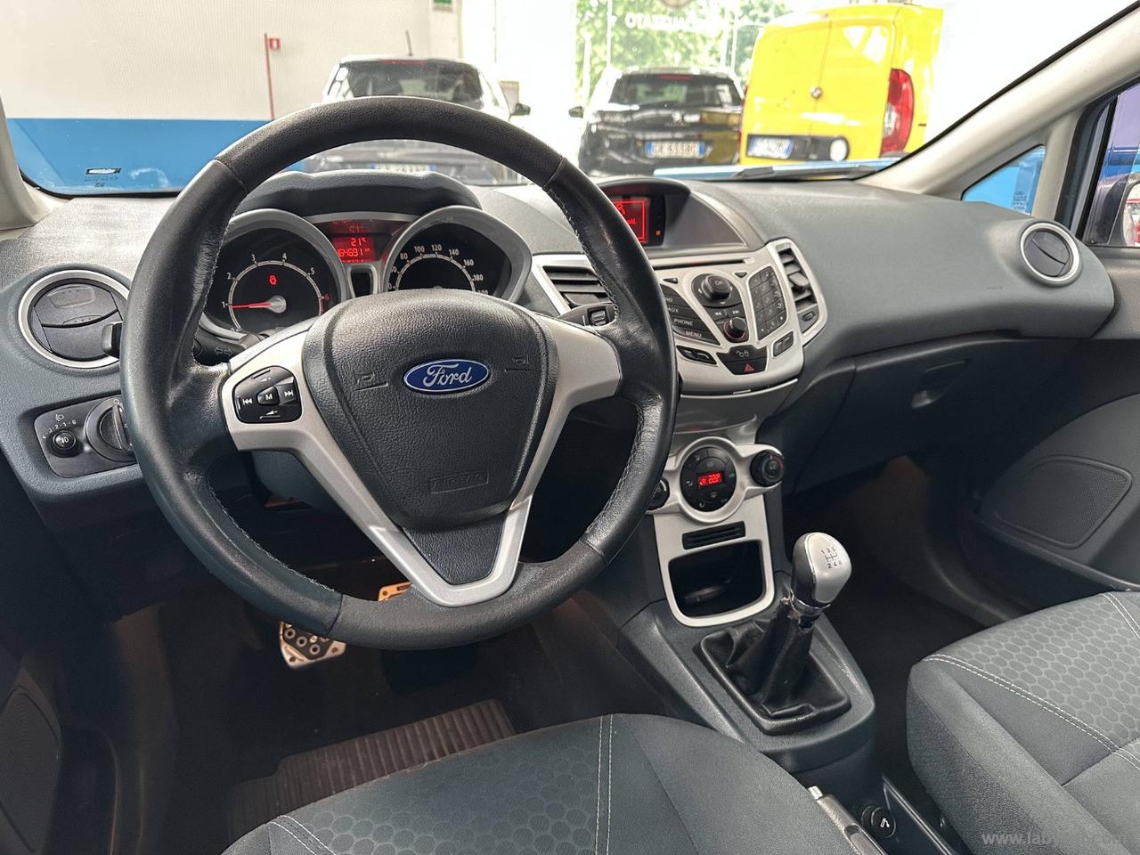 FORD Fiesta 1.2 16V 5p. Titanium