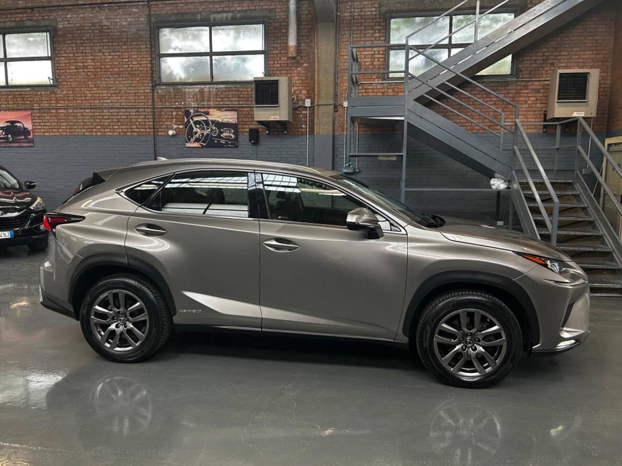 Lexus NX 300h NX Hybrid Business