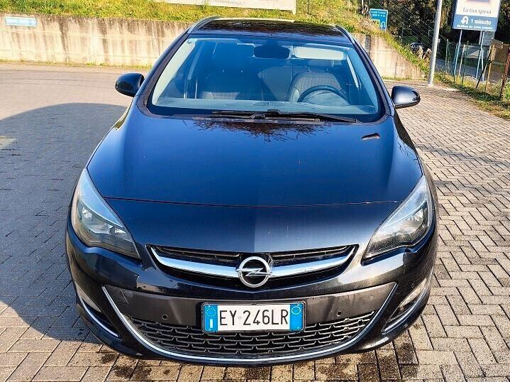 Opel Astra 1.4 Turbo 140CV Sports Tourer GPL Tech Cosmo