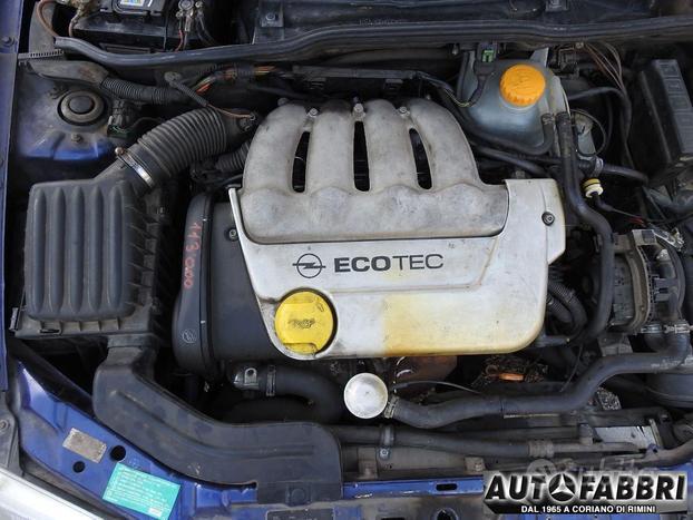 OPEL - Corsa - 1.4i 16V 3 porte Sport 1994