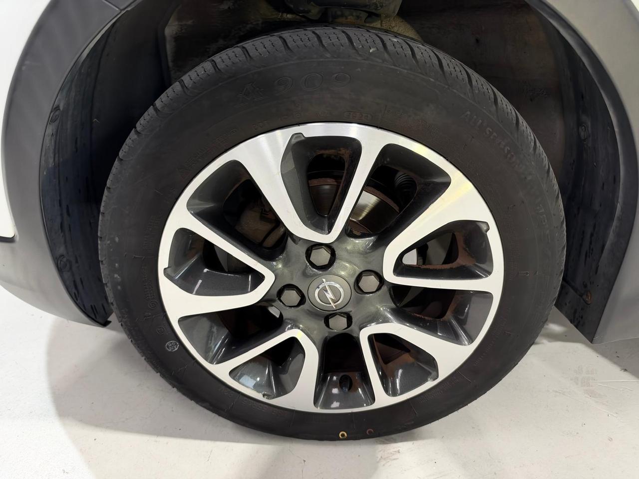 Opel Karl 1.0 Rocks 73cv my19 Neopatentati Bluetooth