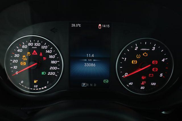 MERCEDES-BENZ CLA sse T T 180d Sport
