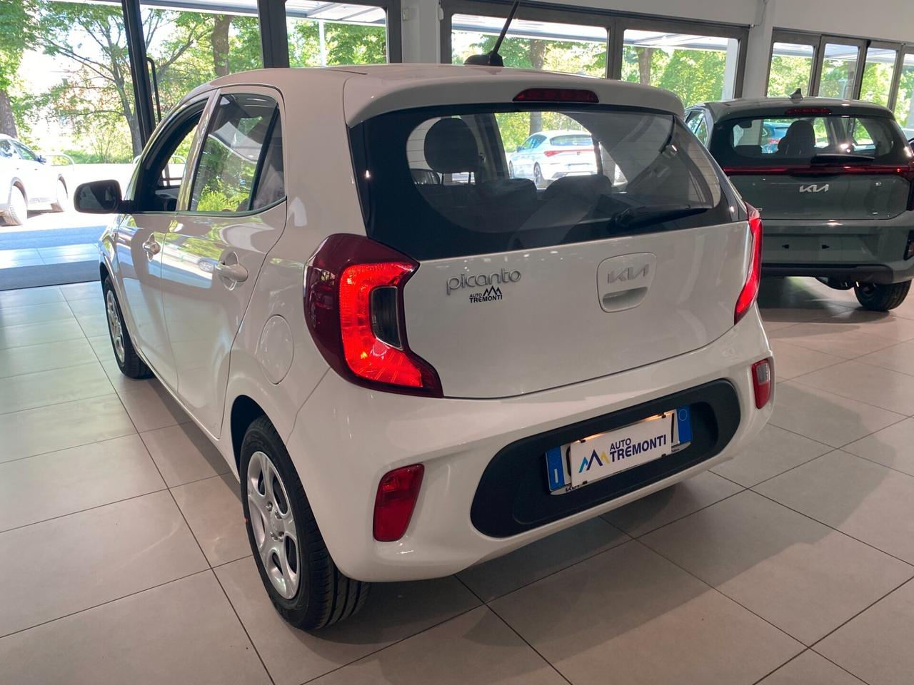 Kia Picanto 1.0 12V 5 porte Urban NEOPATENTATI