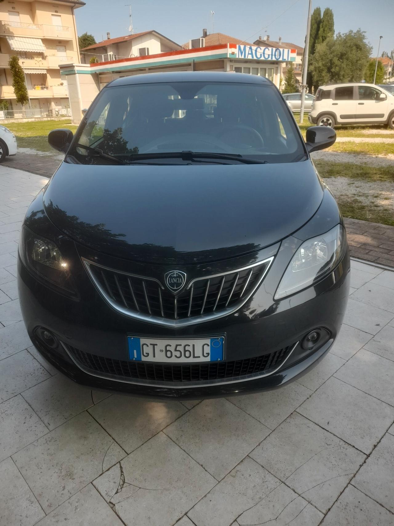Lancia Ypsilon 1.0 5 porte Hybrid Gold Plus