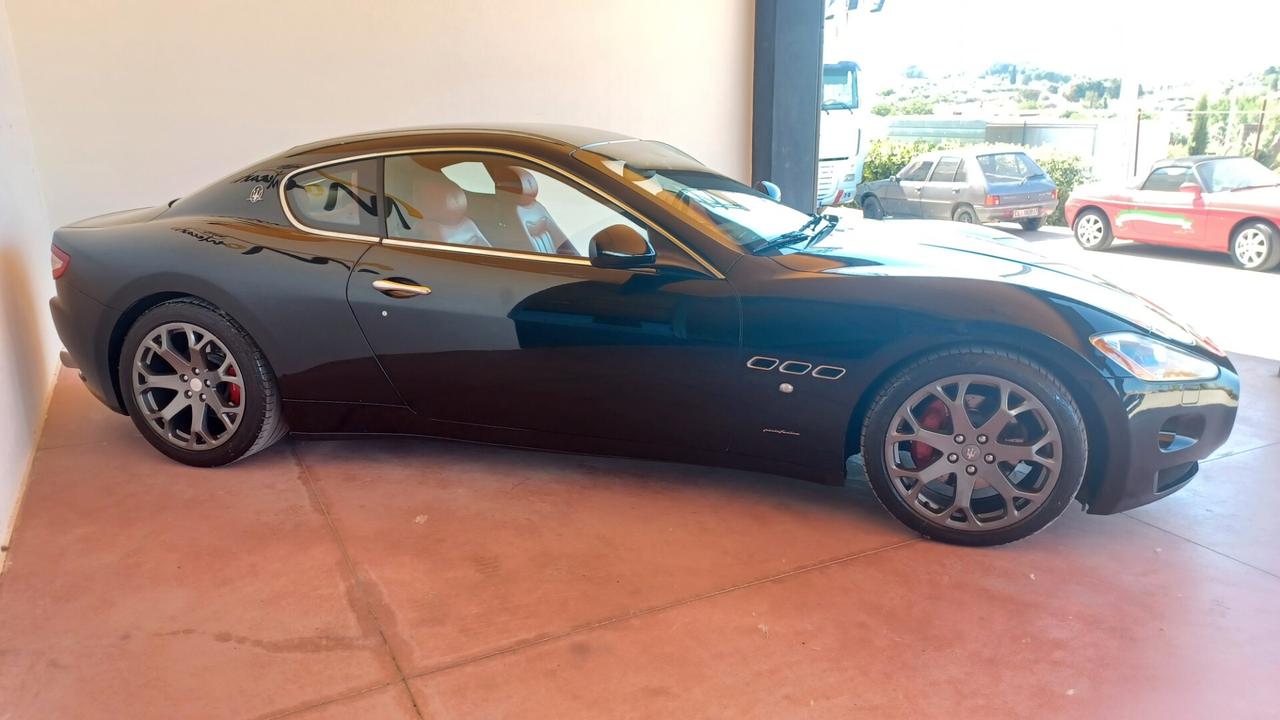 Maserati GranTurismo 4.2 V8