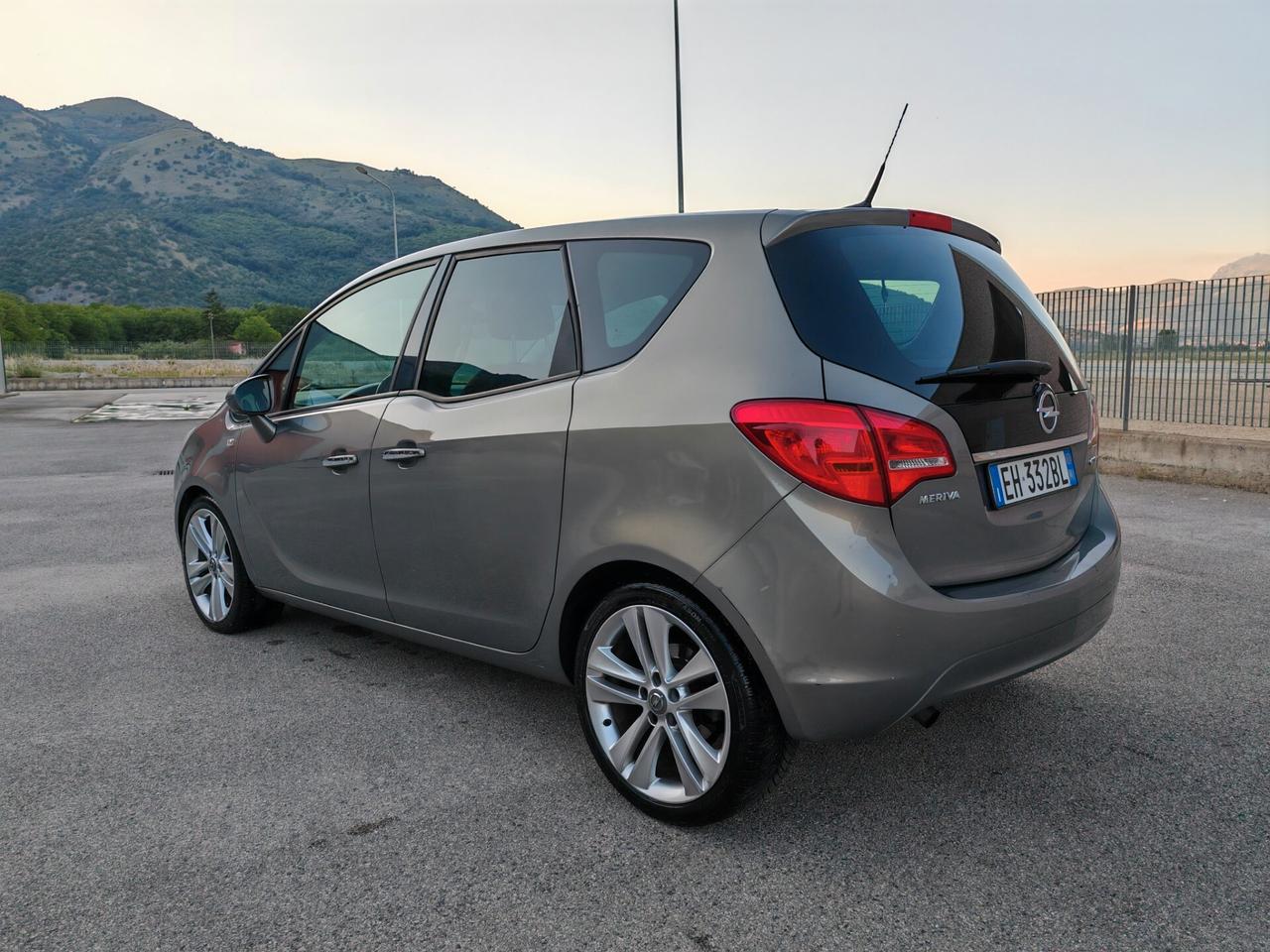 Opel Meriva 1.7 CDTI 110CV b-color Panoramic