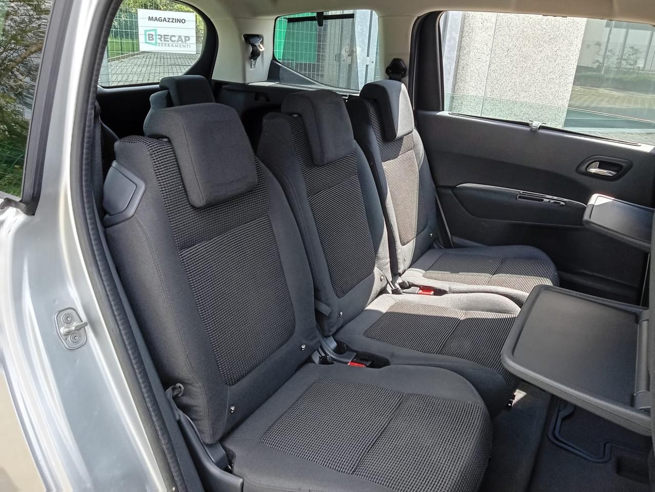 Peugeot 5008 1.6 HDi 115CV 7Posti*Sensori*Cerchi