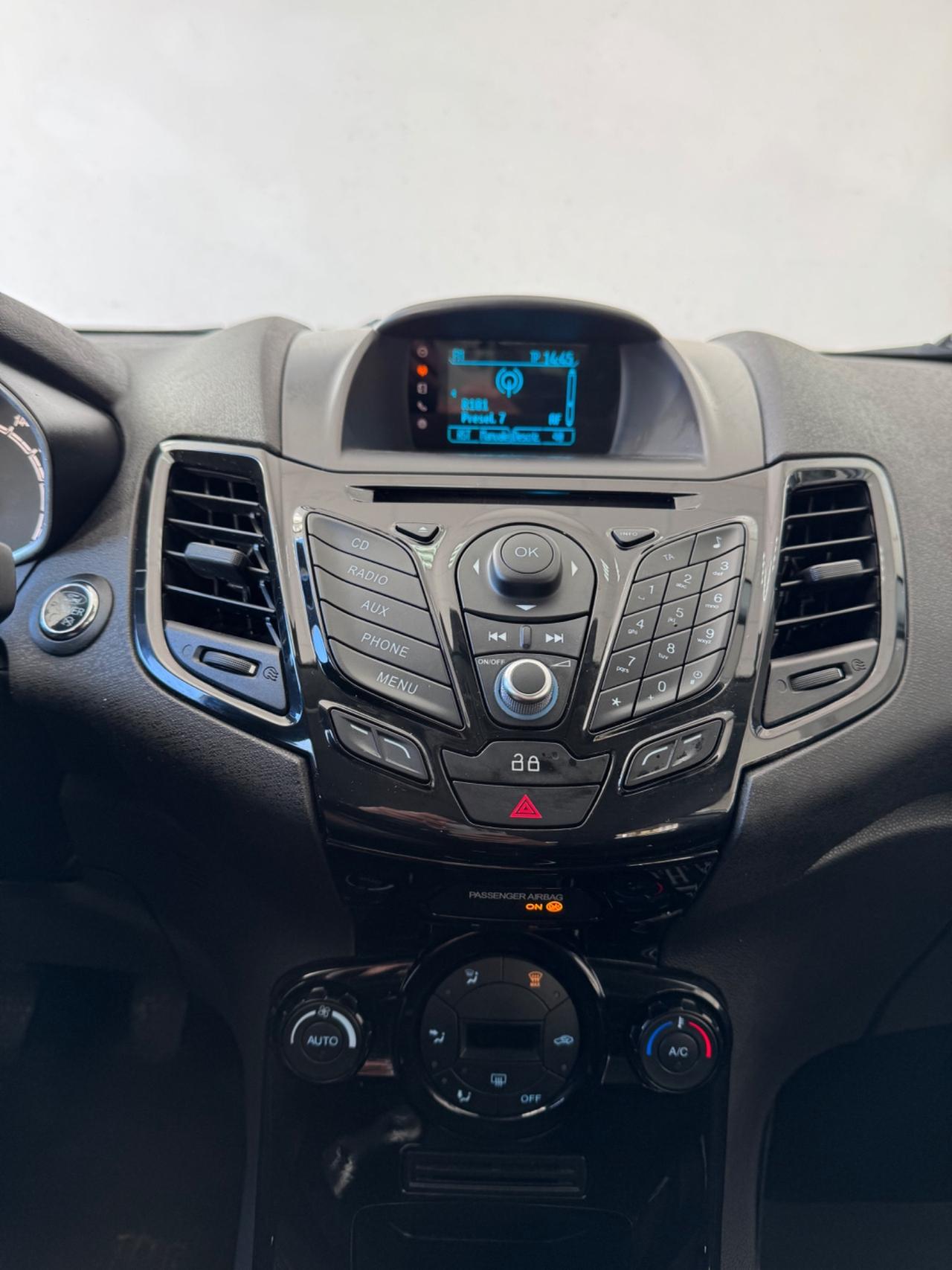 Ford Fiesta 1.5 TDCi 75CV 5 porte Titanium