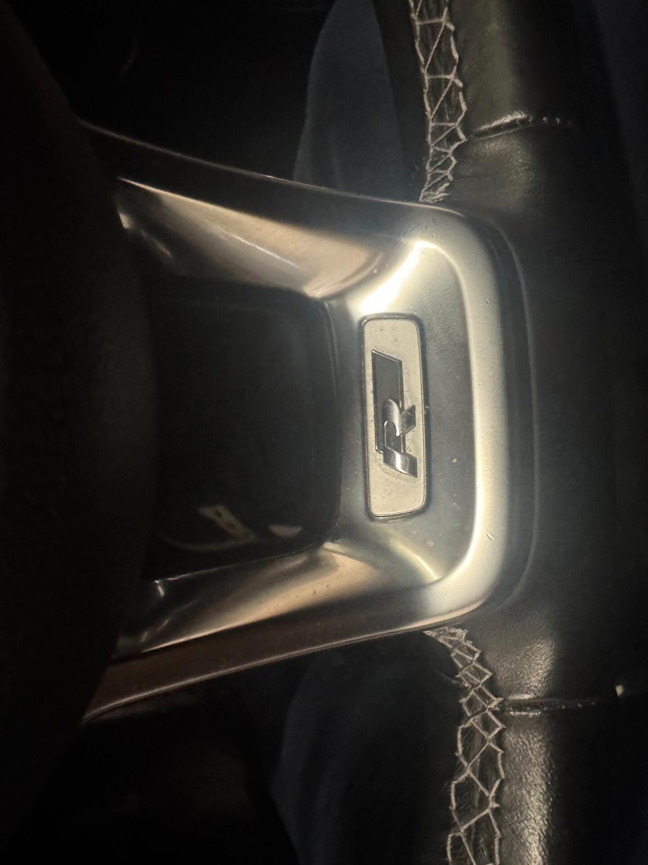 VOLKSWAGEN Golf 1.0 115 CV 5p. R-LINE **UNICO PROPRIETARIO**