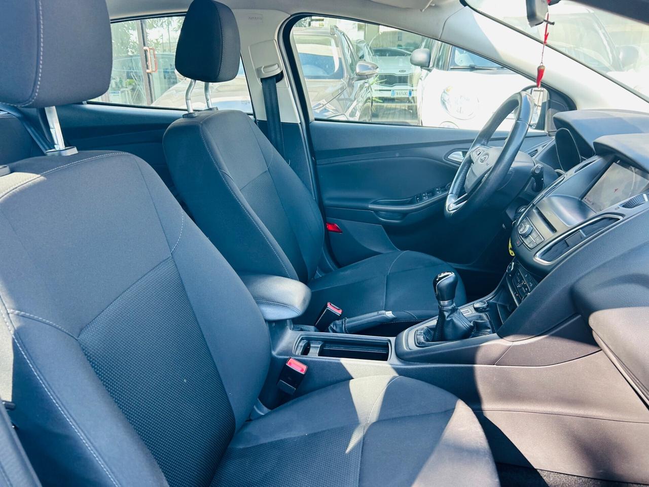 Ford Focus 1.6 120 CV GPL Titanium