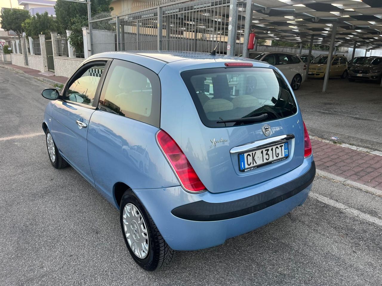 Lancia Ypsilon 1.2 Argento Unipro 2003