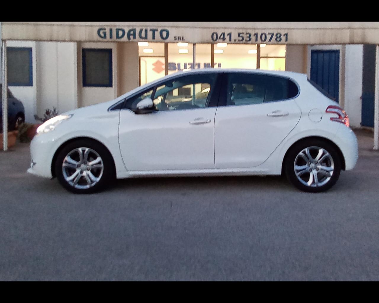 PEUGEOT 208 - PureTech 82 5 porte Allure