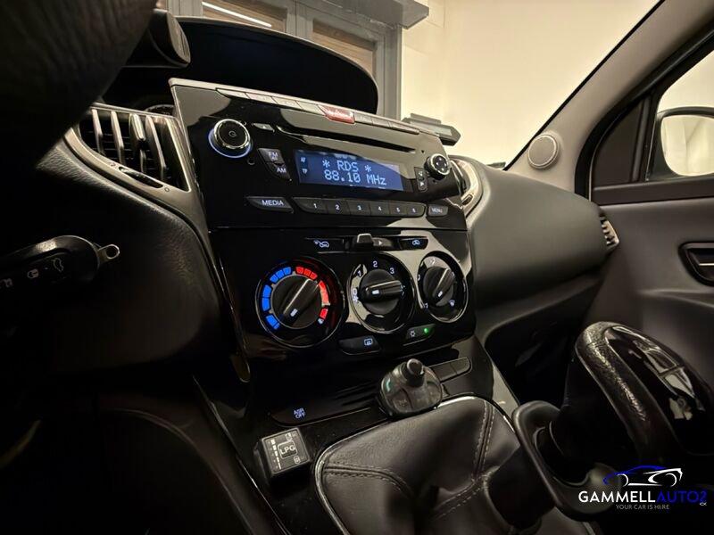 Lancia Ypsilon LANCIA YPSILON GPL