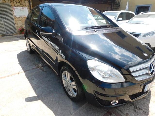 Mercedes-benz B 180 NGT BlueEFFICIENCY Premium