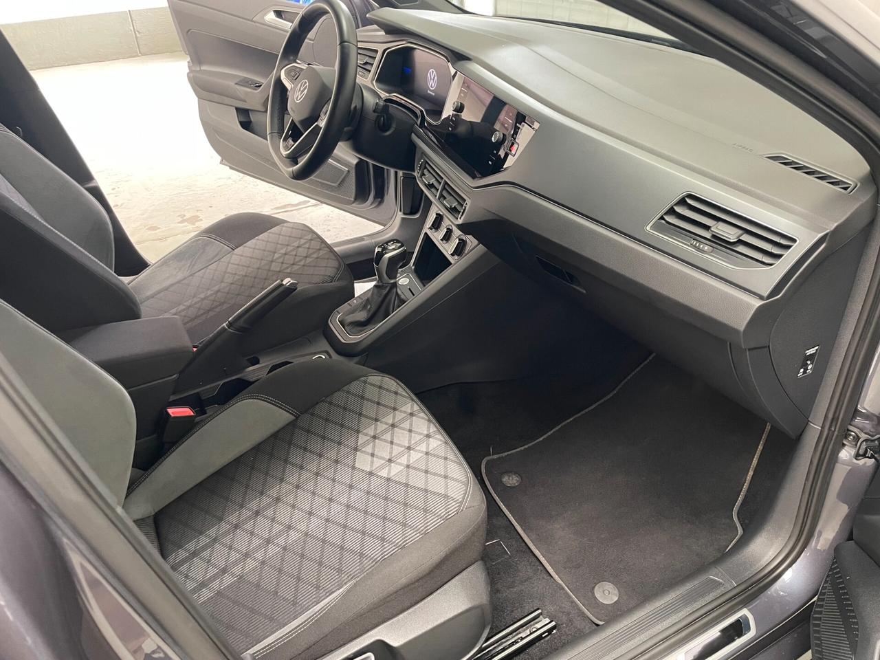 Volkswagen Polo 1.0 TSI 95CV DSG R-Line