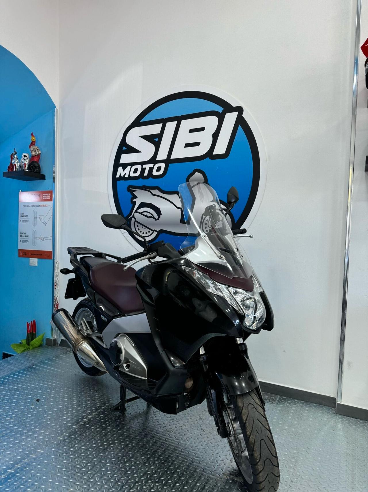 HONDA INTEGRA 700