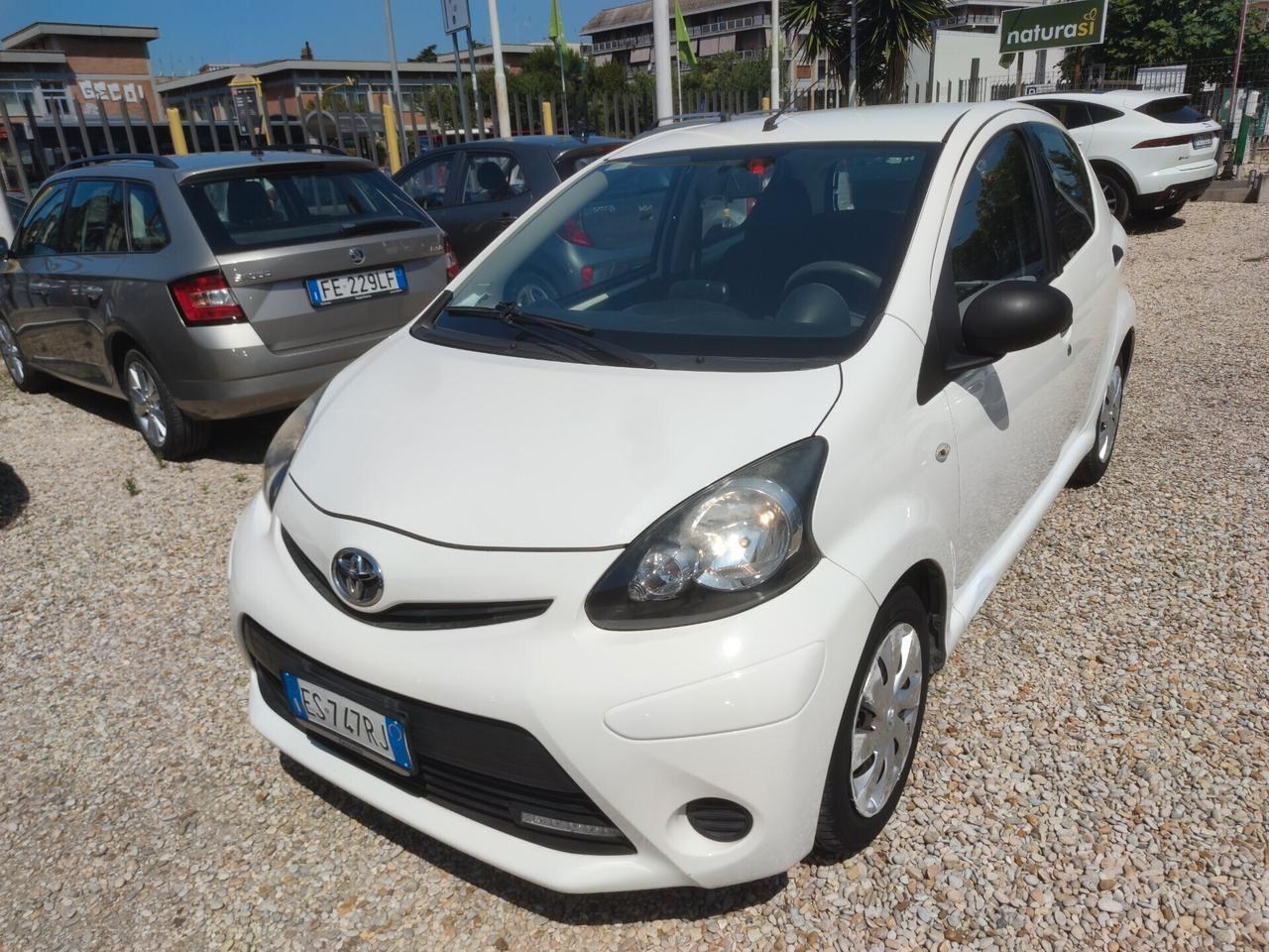 Toyota Aygo 1.0 5 porte Active Connect NAVI