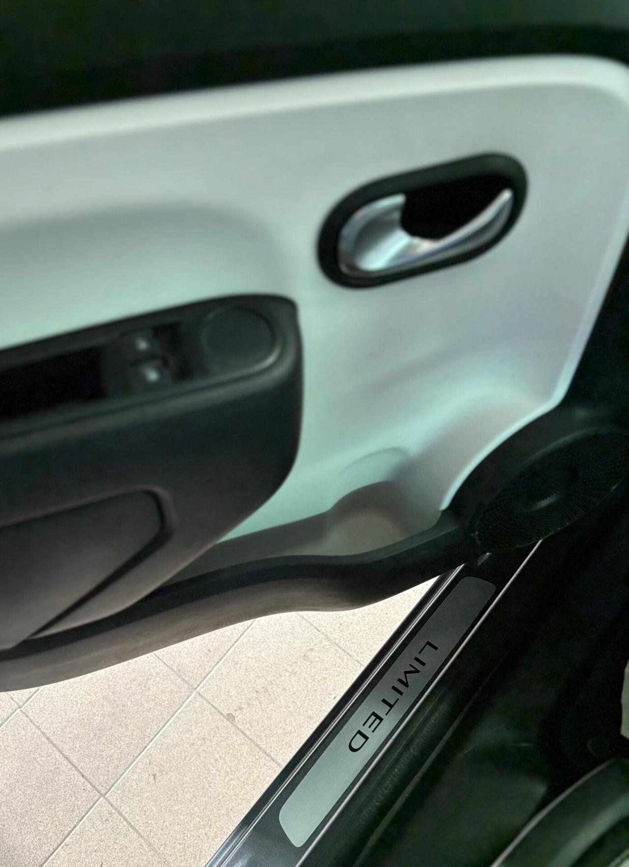 Renault Twingo 1.0 sce Limited Automatica