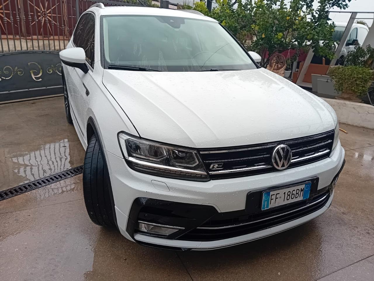 Volkswagen Tiguan 2.0 BiTDI SCR DSG 4MOTION Executive R-Line BMT