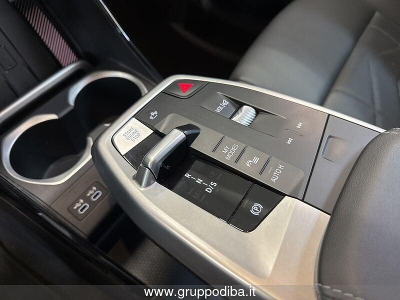 BMW X1 U11 sdrive18d X-Line auto