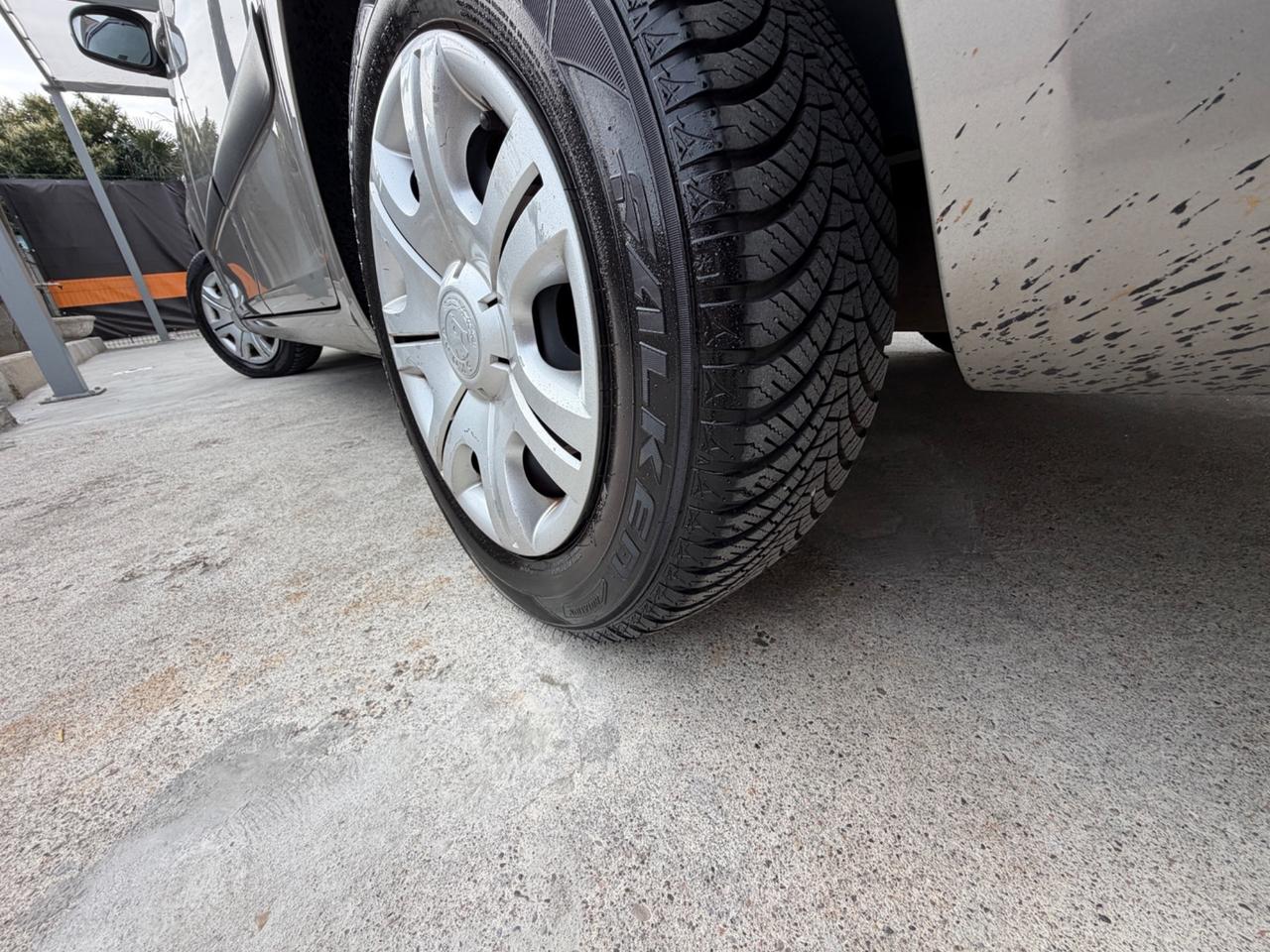 SKODA FABIA 1.4 BENZINA EURO4 COMERCIANTI