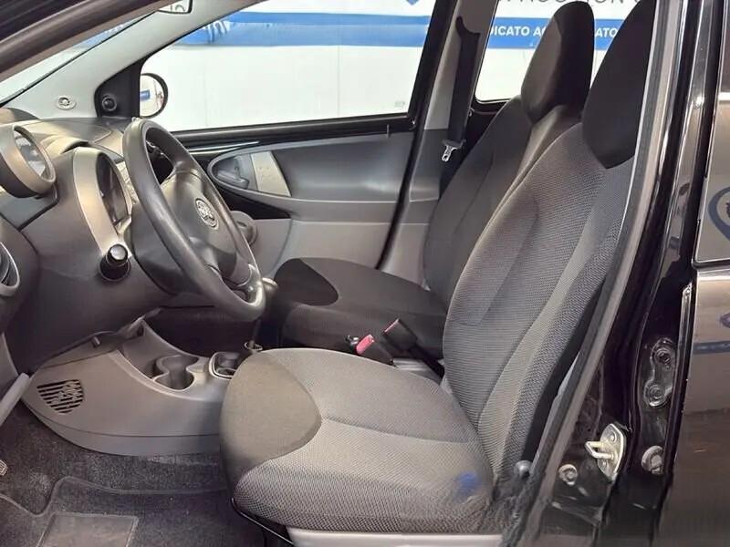 Toyota Aygo 1.0 12V VVT-i 5 porte Sol