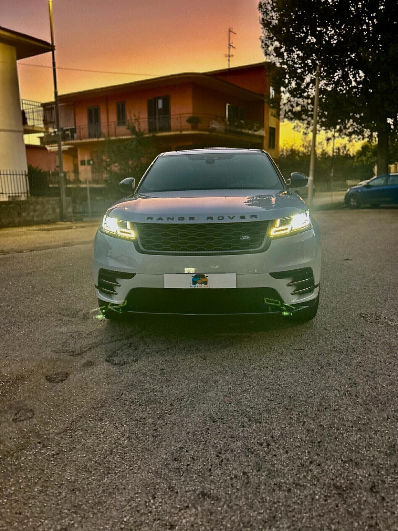 Range Rover Velar 2.0D 180 CV R-Dynamic SE tetto panoramico