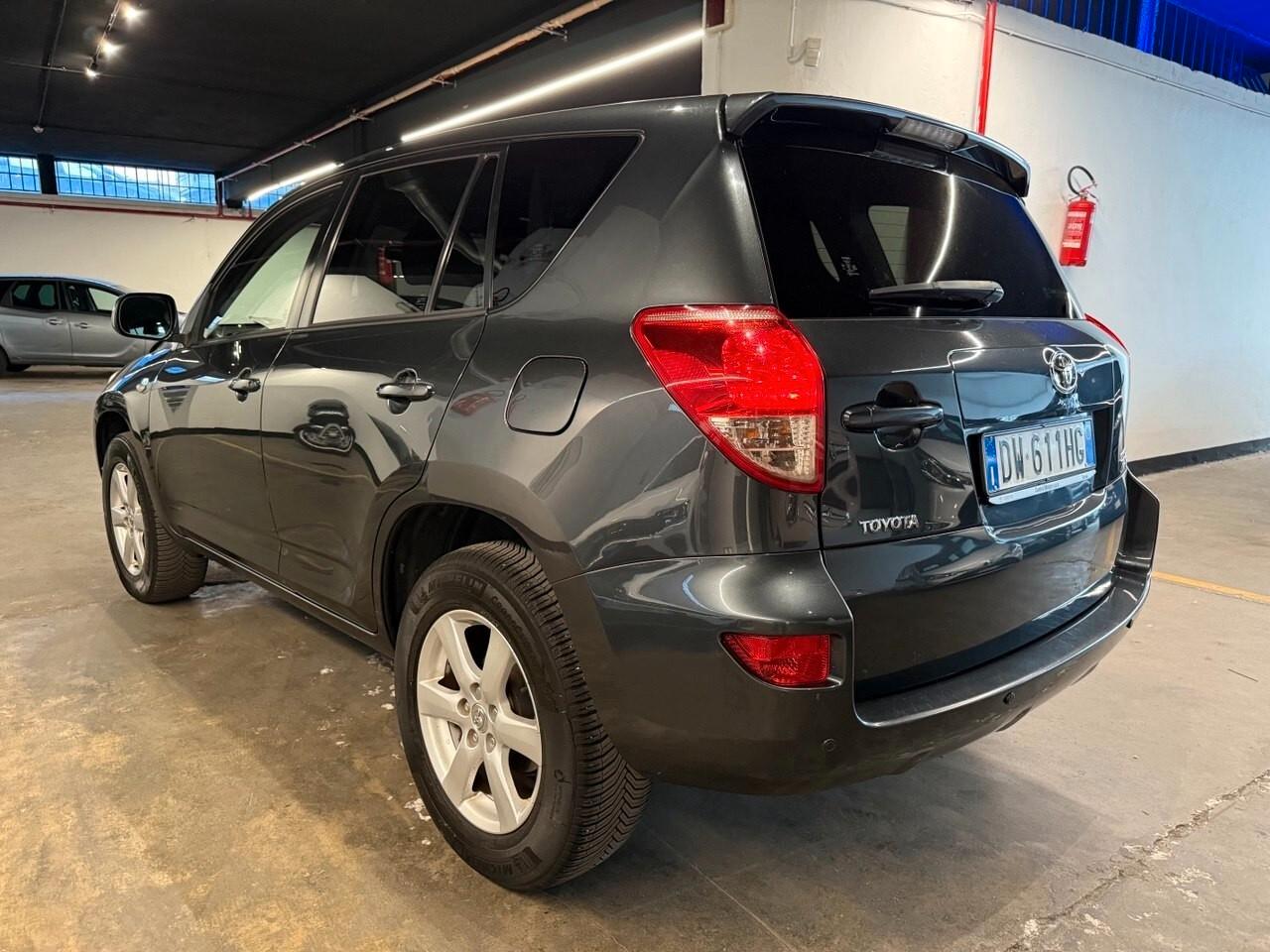 Toyota RAV 4 Crossover 2.0 Sol 4x4