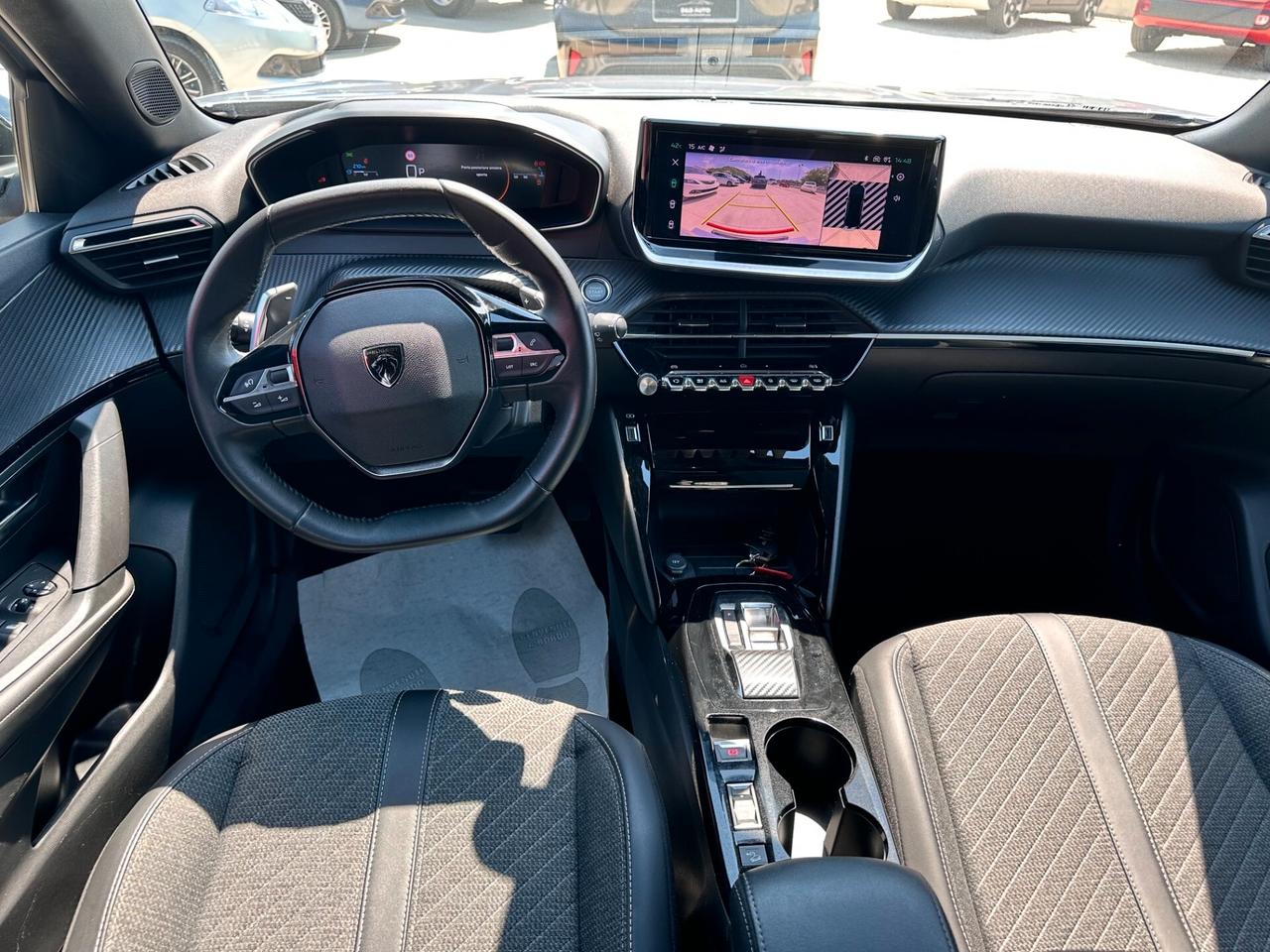 Peugeot 2008 BlueHDi 130 S&S EAT8 Allure