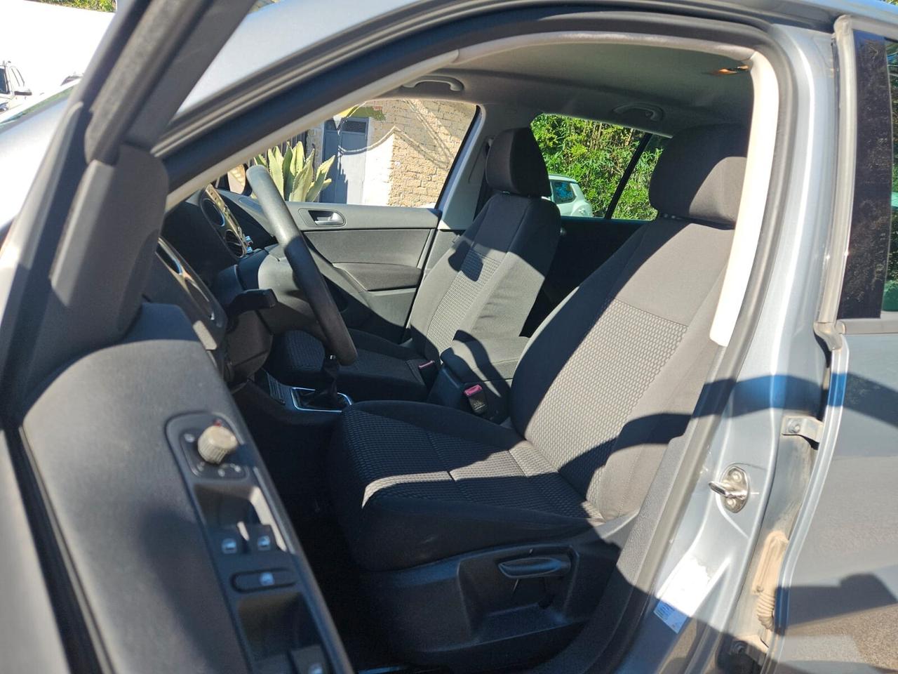 Volkswagen Tiguan 2.0 16V TDI DPF Sport & Style (18°)