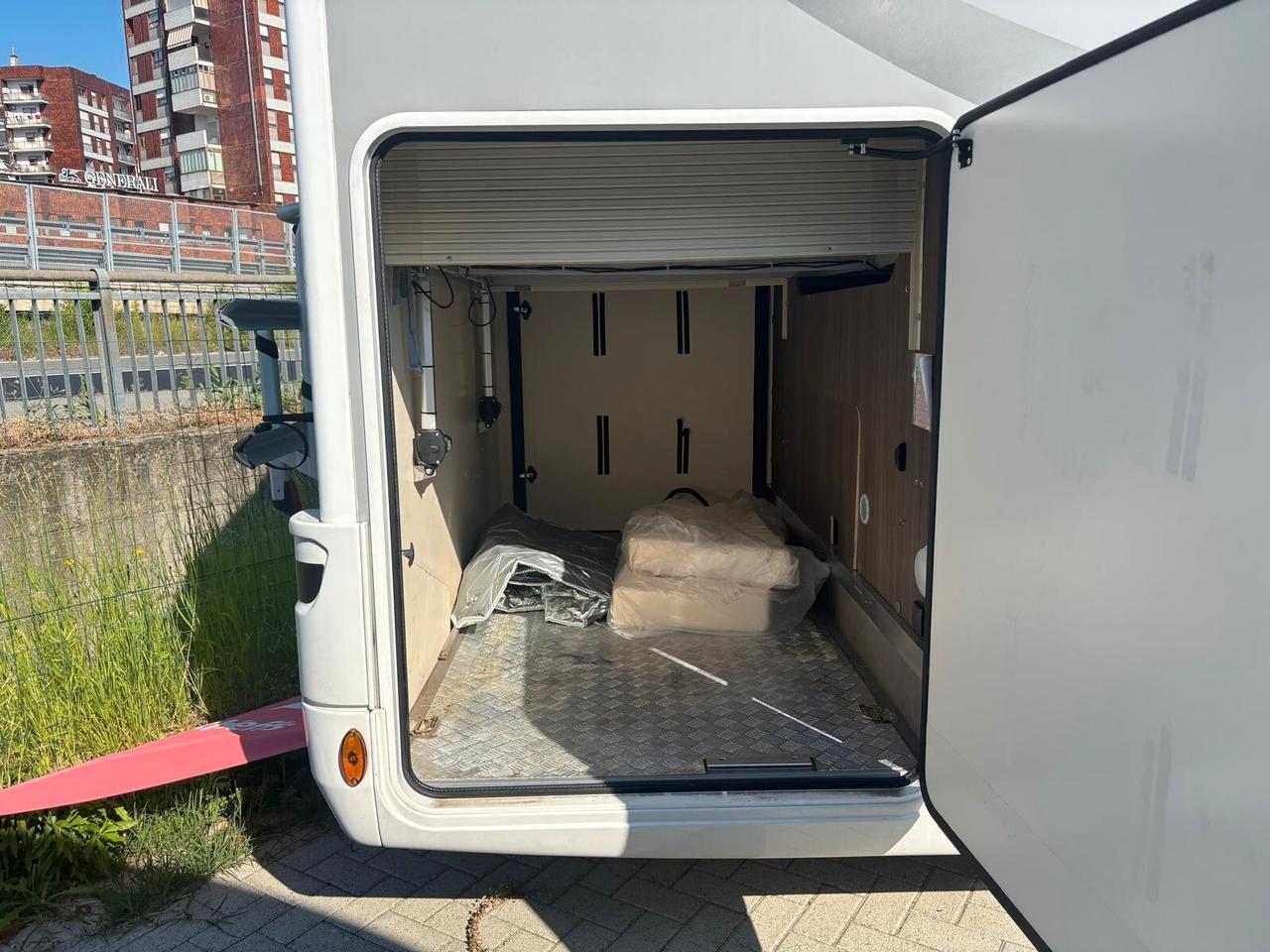 Mclouis Yearling 89g camper