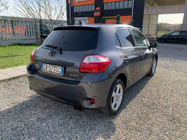 TOYOTA Auris 2.0 D-4D DPF 5 porte Sol