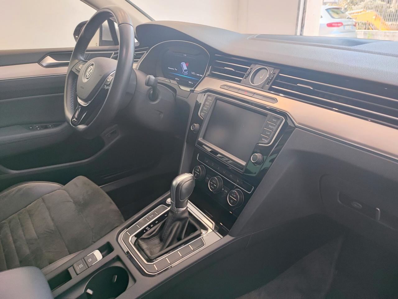 Volkswagen Passat Variant 2.0 TDI DSG Highline BlueMotion Technology