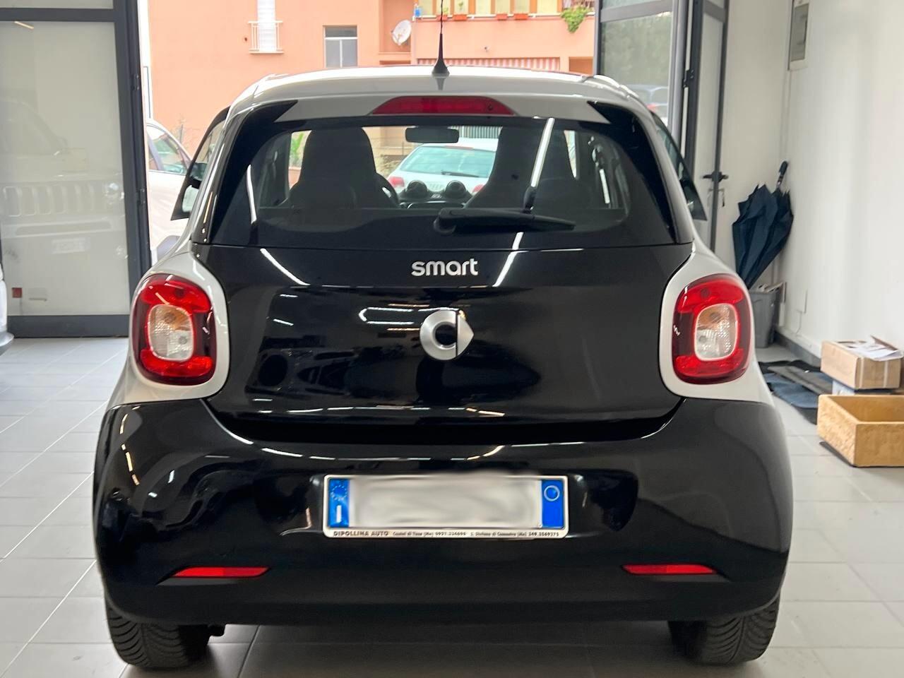 Smart ForFour 60 1.0 Black Passion