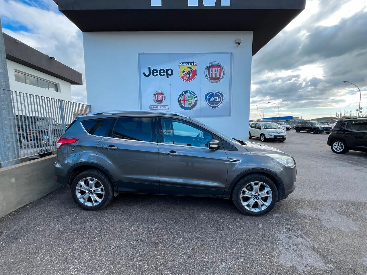 Ford Kuga 2.0 TDCI 163 CV 4WD Powershift Titanium