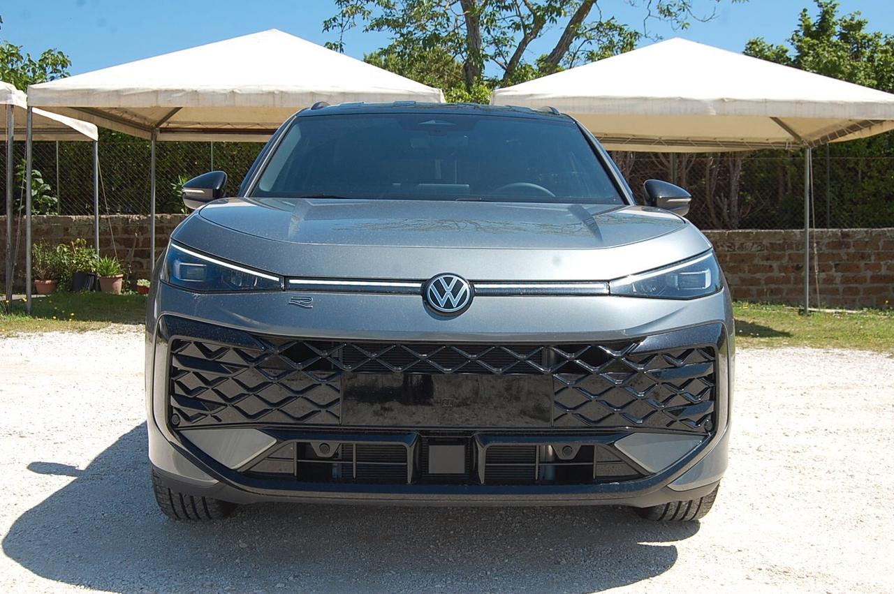 Volkswagen T-Roc 1.5 eTSI ACT 150 CV DSG R-Line